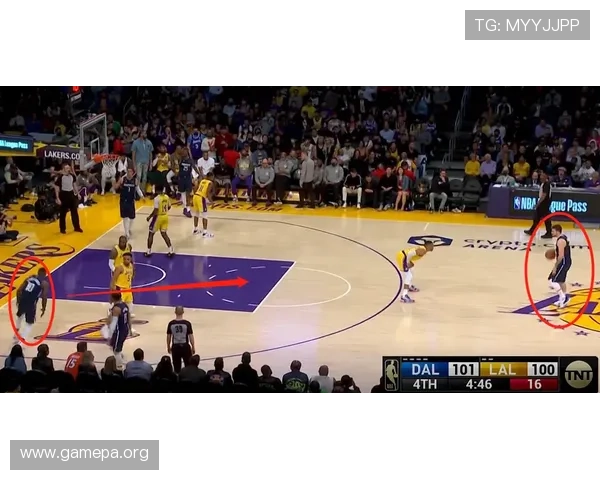 东契奇鼓励芬尼-史密斯更多出手投篮：空位机会不能浪费