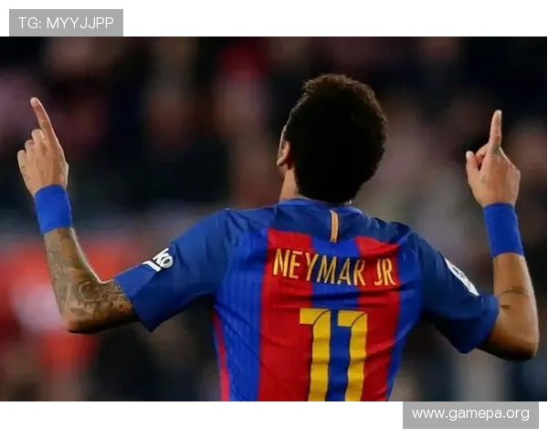 回归桑托斯状态火热内马尔晒健身训练照片表达坚持不放弃信念决心